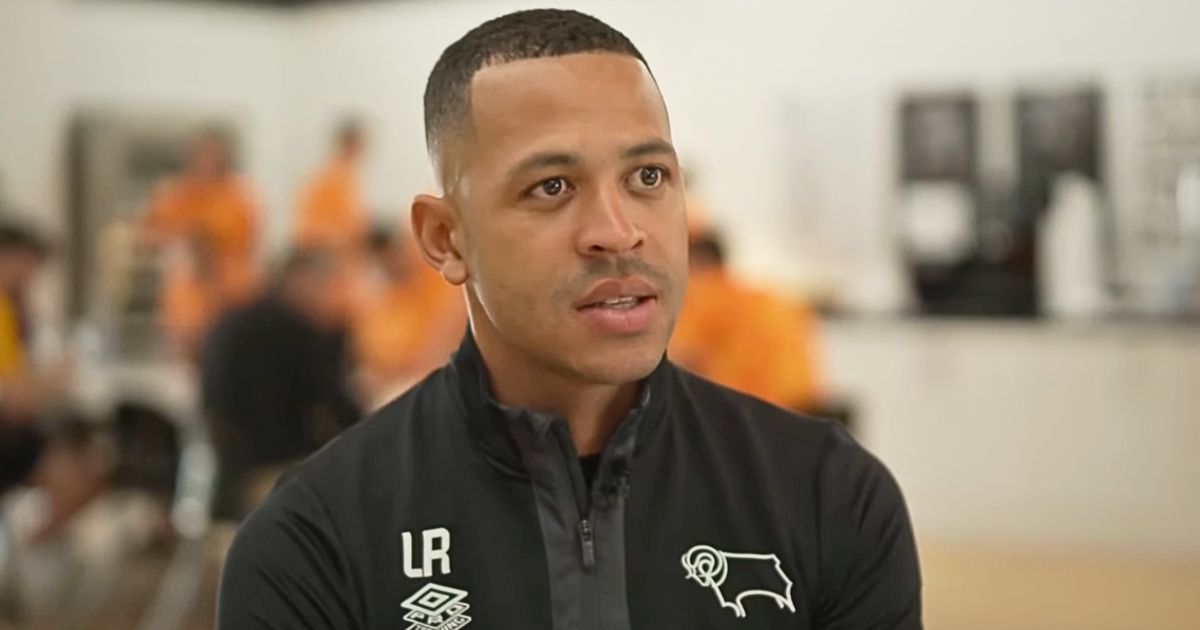 Главный тренер французского Страсбура прокомментировал слухи о своем уходе в Челси