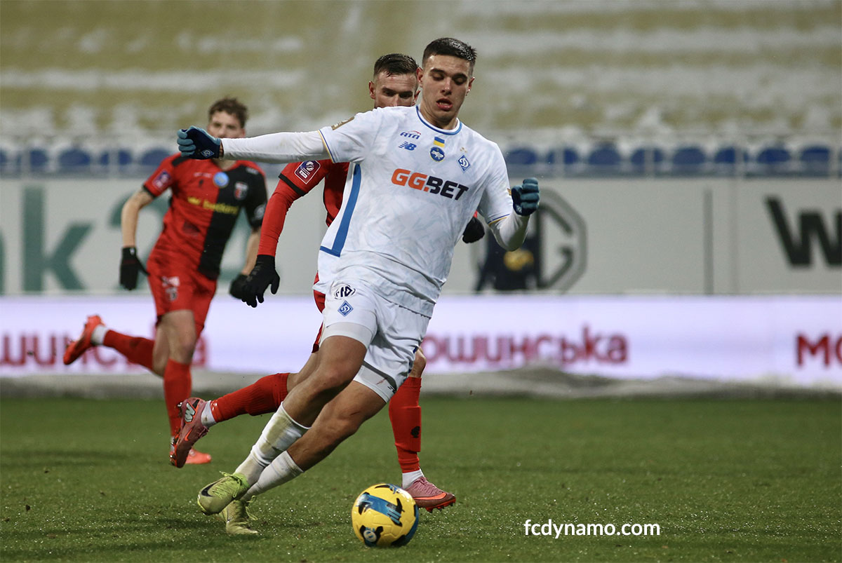 Пономаренко открыл счет в матче Динамо и Вереса