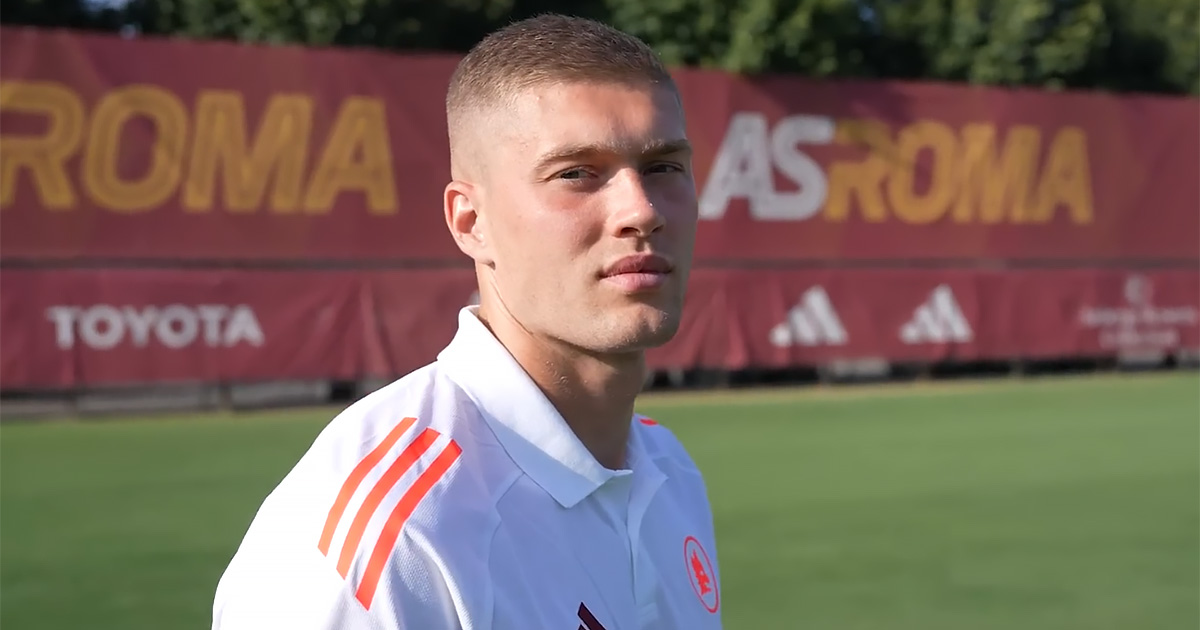 Украинский форвард Ромы Артем Довбик все еще недоступен и пропустит матч 13-го тура Серии А против Наполи
