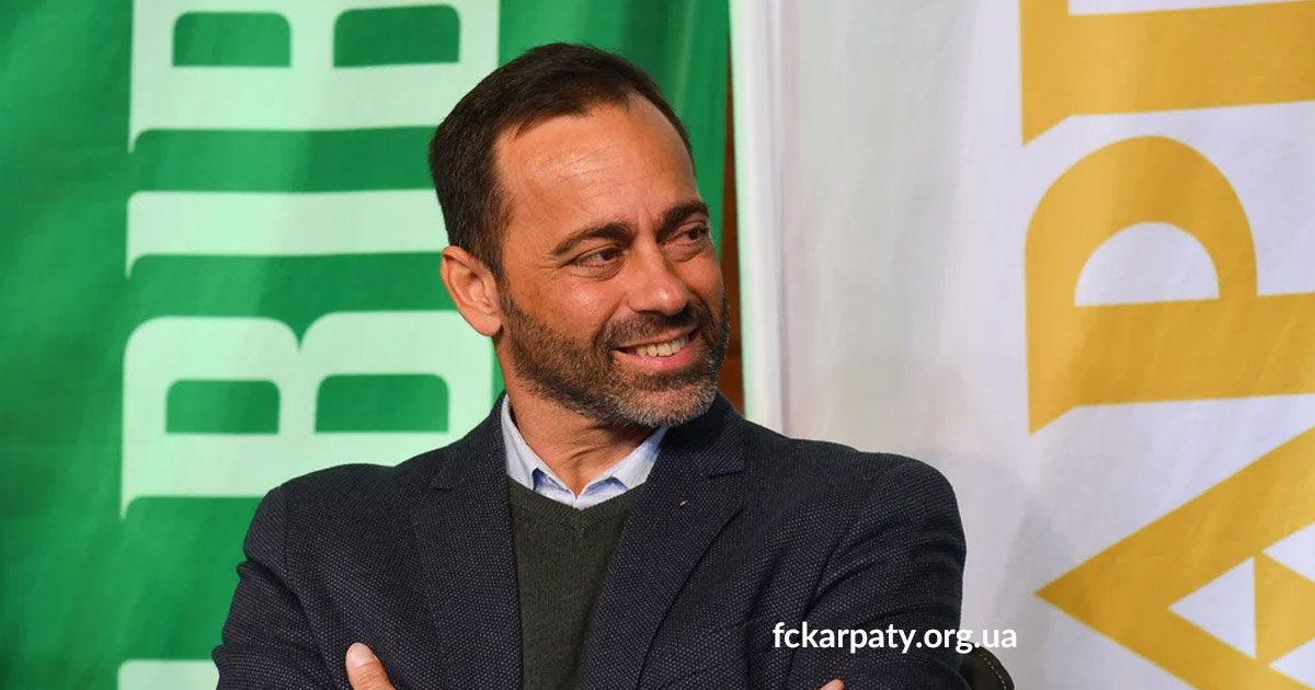 Головний тренер Карпат напредодні матчу з Шахтарем відповів на запитання вболівальників