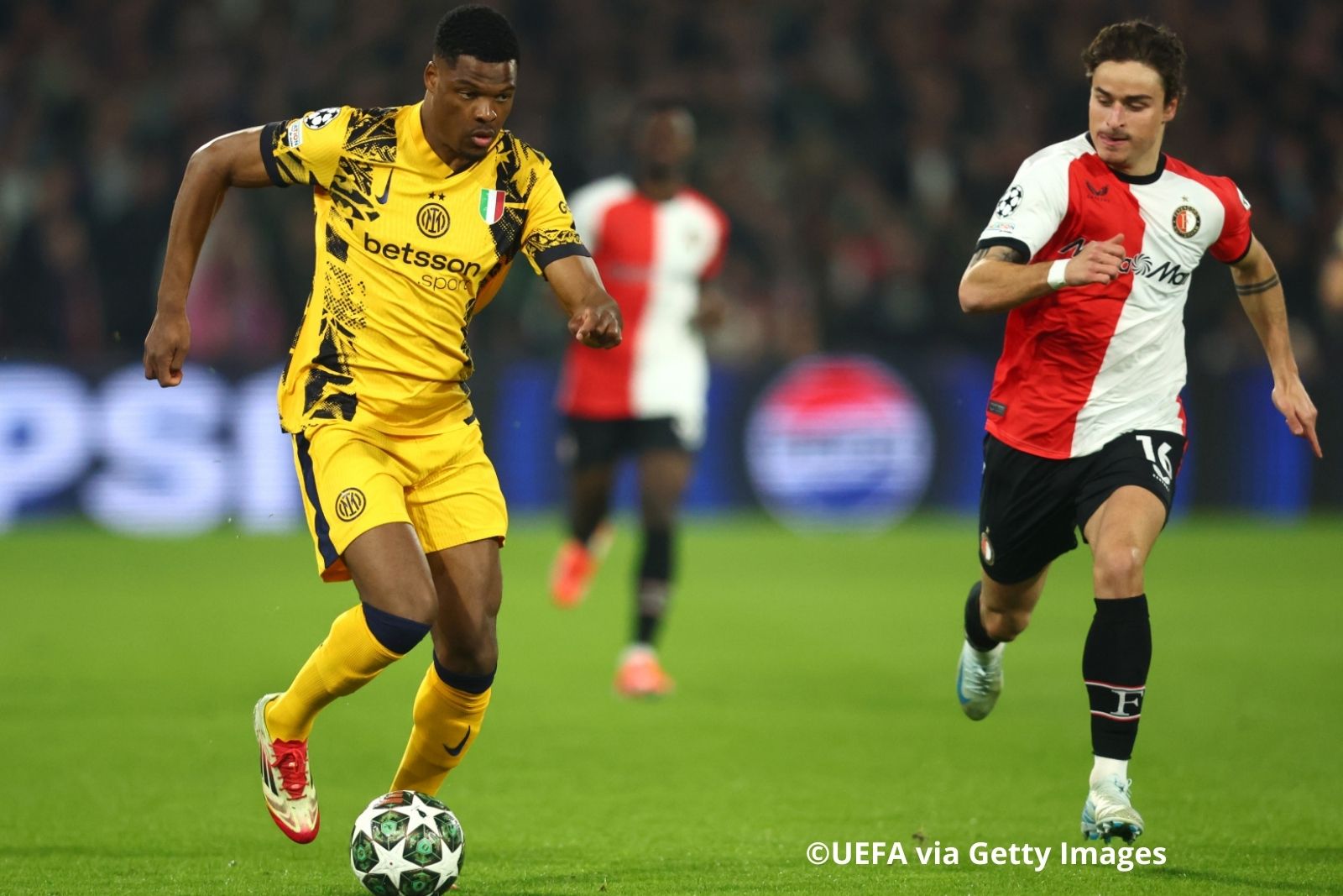 Inter wins in Rotterdam